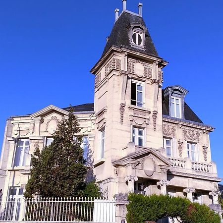 Les Riottes - Maison Victorienne La Châtre Buitenkant foto